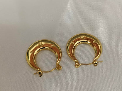 18K goud vergulde stalen poolster oorringen: Een paar